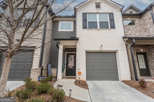 3132 Meadowstone Ln SW, Atlanta, GA 30331 - view of front facade with driveway and brick siding