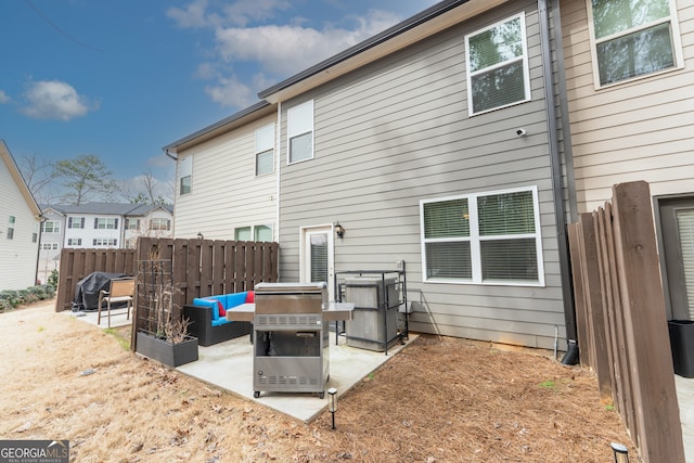 3132 Meadowstone Ln SW, Atlanta, GA 30331 - back of house with a patio