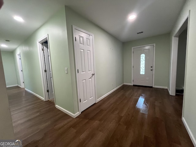 411 Woodland Dr, Hinesville, GA 31313 - entryway featuring recessed lighting, dark wood-style floors, baseboards, and visible vents