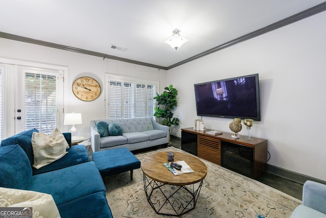 2005 Westbourne Way, Alpharetta, GA 30022 - living area featuring ornamental molding and baseboards