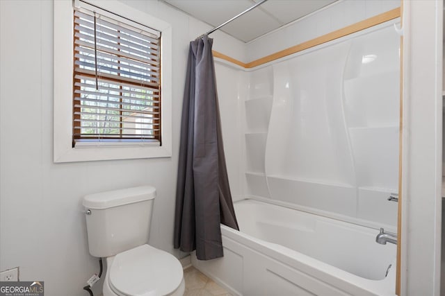 bedroom featuring a ceiling fan, a wall unit AC, ornamental molding, and wood finished floors