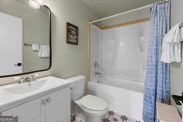 bedroom with a wall mounted air conditioner, ceiling fan, wood finished floors, and multiple windows