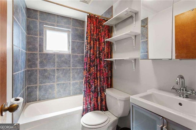562 Formwalt St SW Unit 5, Atlanta, GA 30312 - bathroom with toilet, vanity, and shower / tub combo with curtain