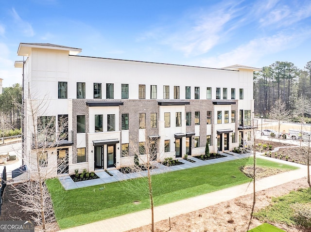 multi unit property with a front yard