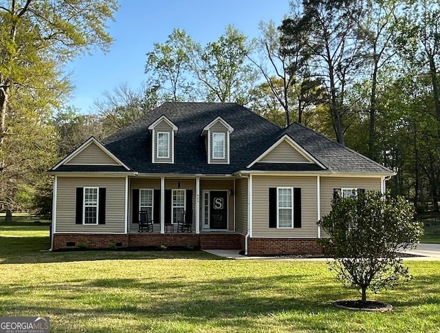 924 Morningside Dr, Griffin, GA 30224 - view of front of home featuring a porch, a front lawn, crawl space, and a shingled roof