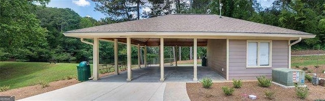 9415 Martin Rd, Roswell, GA 30076 - view of property's community with driveway and a yard