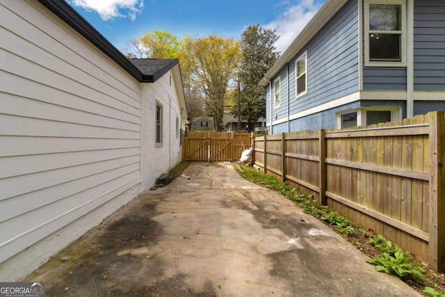1318 Graymont Dr SW, Atlanta, GA 30310 - view of yard with fence and a patio area