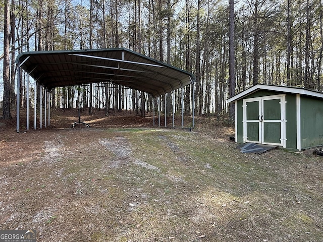 260 Peachtree Ln, Newnan, GA 30265 - view of yard with a carport