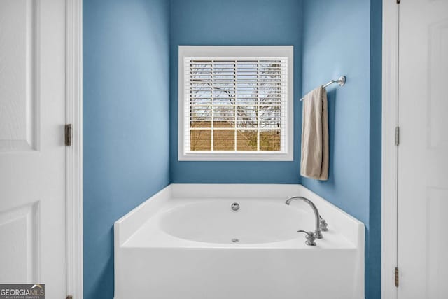 4463 N Gate Dr, Gainesville, GA 30506 - bathroom featuring a garden tub