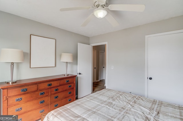 bedroom featuring ceiling fan