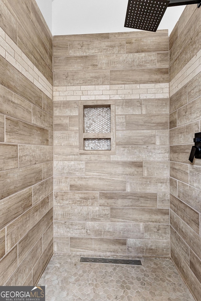 1452 Redwine Rd, Fayetteville, GA 30215 - full bath with a tile shower