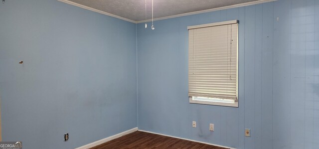 unfurnished bedroom with a textured ceiling, ceiling fan, and wood finished floors