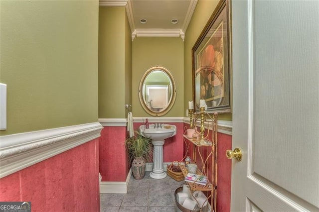 300 Ellis Rd, Rome, GA 30161 - bathroom featuring tile patterned flooring, crown molding, and wainscoting