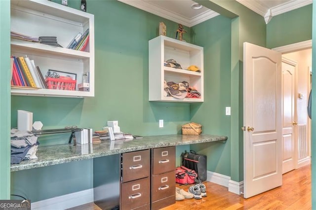 300 Ellis Rd, Rome, GA 30161 - office space with light wood finished floors, baseboards, built in desk, and ornamental molding