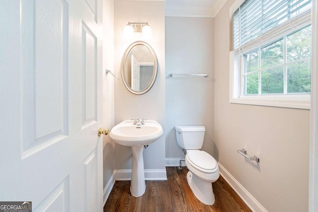 4915 Wycliffe Dr, Stone Mountain, GA 30087 - bathroom featuring wood finished floors and ornamental molding
