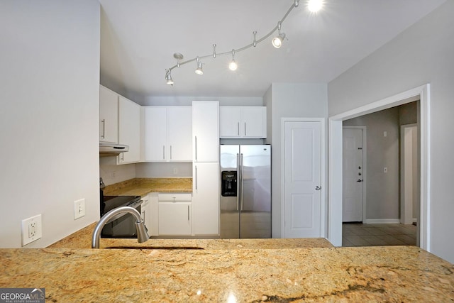 821 Ralph Mcgill Blvd NE Unit 3337, Atlanta, GA 30306 - kitchen featuring under cabinet range hood, white cabinetry, stainless steel appliances, and a sink
