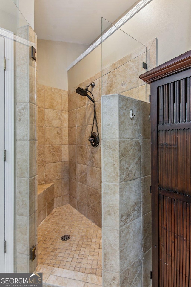 full bathroom featuring a stall shower
