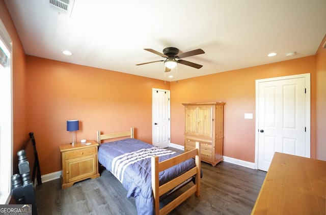 2587 Moons Grove Church Rd, Colbert, GA 30628 - bedroom featuring dark wood-style floors, recessed lighting, and ceiling fan