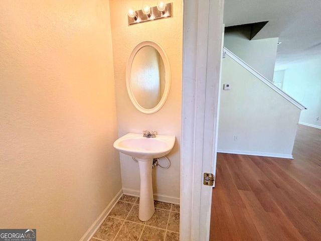 290 Brookview Dr, Riverdale, GA 30274 - bathroom featuring baseboards