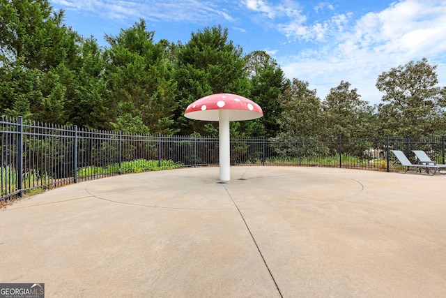 368 Yellowwood Dr, Sharpsburg, GA 30277 - view of basketball court