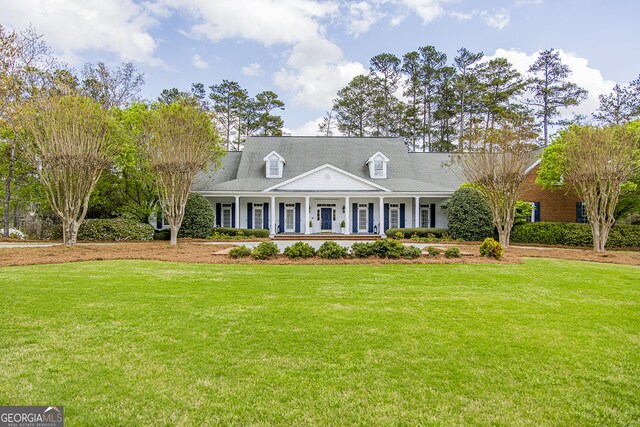 2 Palmer Dr NW, Rome, GA 30165 - cape cod house featuring a porch and a front yard