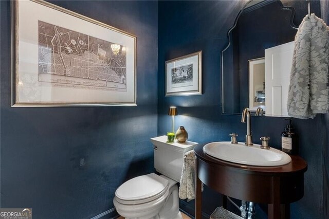 2630 Milford Ln, Alpharetta, GA 30009 - half bath with toilet and baseboards