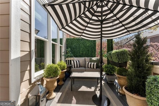 2630 Milford Ln, Alpharetta, GA 30009 - balcony with an outdoor hangout area