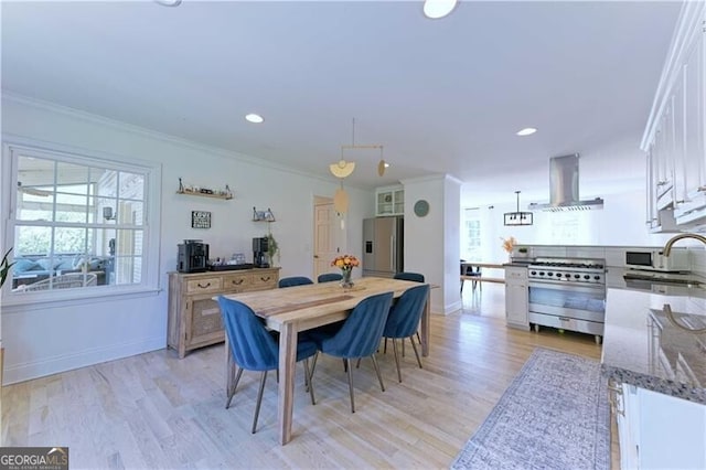3811 Valley Green Dr, Marietta, GA 30068 - dining area featuring ornamental molding, light wood-type flooring, baseboards, and recessed lighting