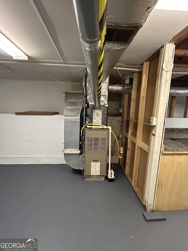 6121 N Main St SE, Acworth, GA 30101 - view of utility room