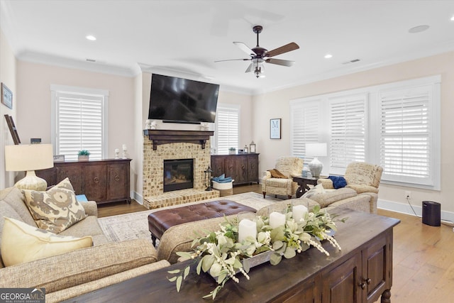 432 Horizon Trl, Canton, GA 30114 - living room with a ceiling fan, crown molding, wood finished floors, baseboards, and recessed lighting
