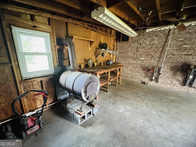 839 Golf Dr, Swainsboro, GA 30401 - basement featuring a workshop area