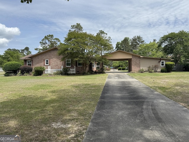 839 Golf Dr, Swainsboro, GA 30401 - ranch-style home featuring brick siding and a front yard