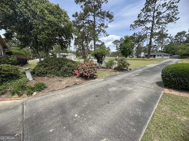 839 Golf Dr, Swainsboro, GA 30401 - view of street