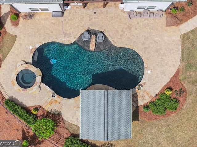 view of swimming pool