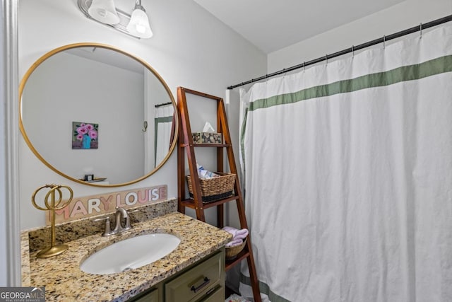 bedroom with crown molding, light wood finished floors, and a ceiling fan