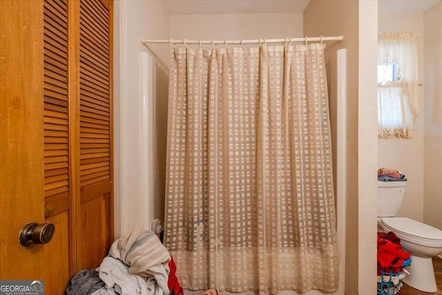 254 E Girard Ave, Cedartown, GA 30125 - full bathroom featuring curtained shower