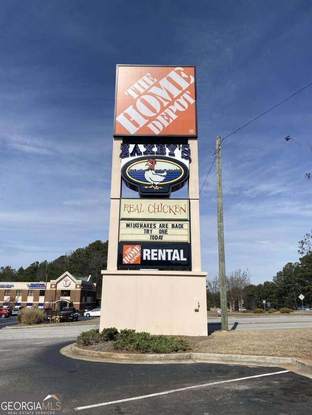 736 Great Oak Pl Unit 10, Villa Rica, GA 30180 - details featuring a parking lot