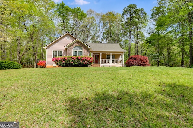 86 S Chattahoochee Dr, Hogansville, GA 30230 - single story home featuring covered porch and a front yard