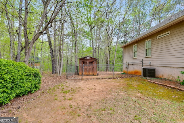 86 S Chattahoochee Dr, Hogansville, GA 30230 - view of yard featuring a storage shed