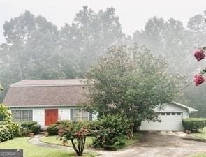 4528 Newcastle Cir, Lithonia, GA 30038 - dutch colonial with driveway
