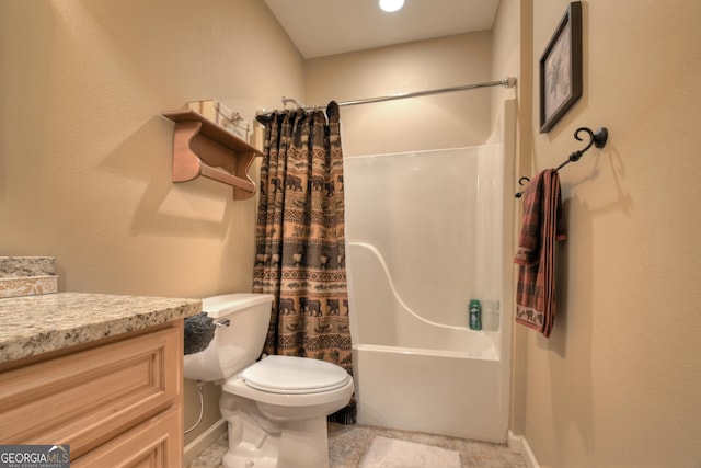 bathroom with toilet, shower / tub combo with curtain, vanity, and baseboards