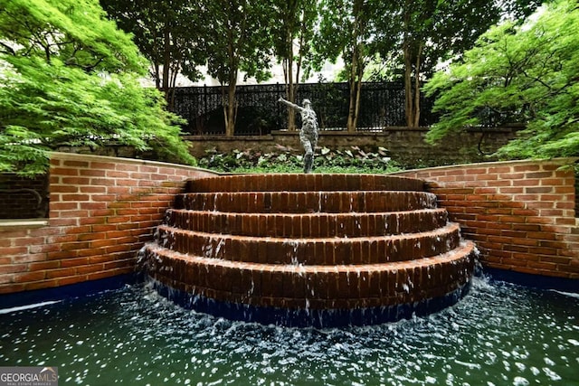 2626 Peachtree Rd NW Unit 412, Atlanta, GA 30305 - surrounding community featuring fence