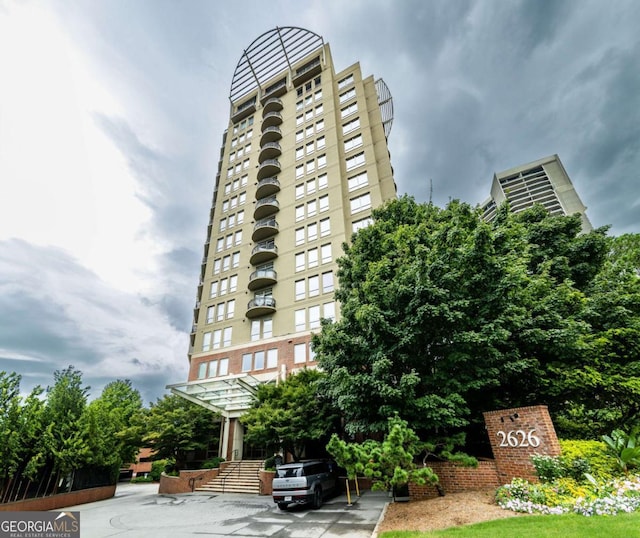 2626 Peachtree Rd NW Unit 412, Atlanta, GA 30305 - view of building exterior