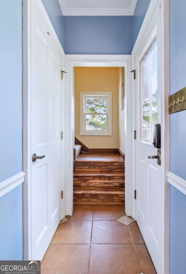 126 N Valhalla Ct, Cordele, GA 31015 - hall featuring ornamental molding and tile patterned flooring
