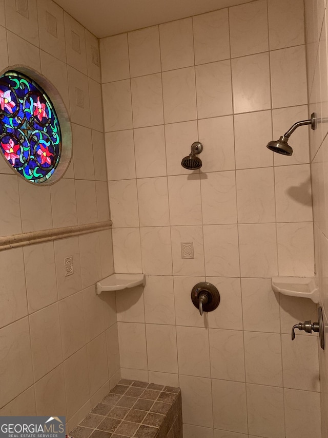 6279 Giles Rd, Lithonia, GA 30058 - full bath with a tile shower