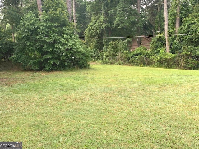 6279 Giles Rd, Lithonia, GA 30058 - view of green lawn