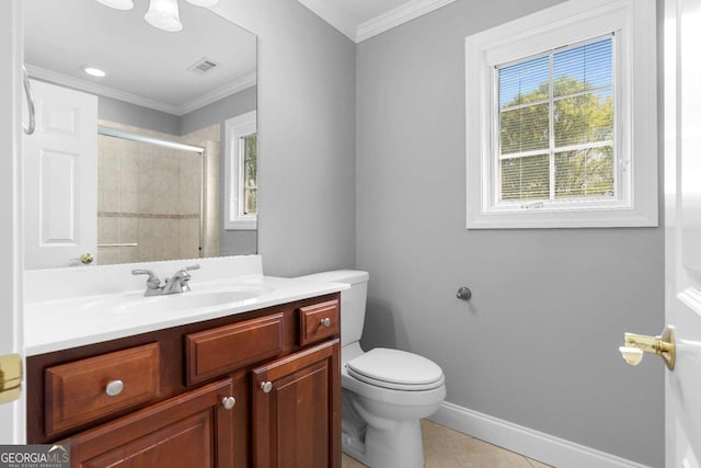 full bath featuring tiled shower, ornamental molding, tile patterned flooring, toilet, and baseboards