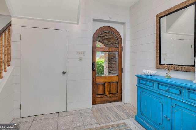 17 Sea Oats Ln, Saint Simons, GA 31522 - foyer featuring wood walls and arched walkways