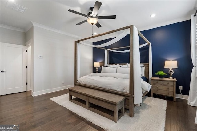 825 Maplewood Dr, Roswell, GA 30075 - bedroom featuring ceiling fan, ornamental molding, visible vents, wood finished floors, and baseboards