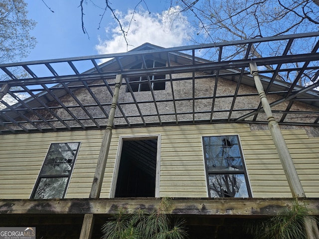 view of property exterior